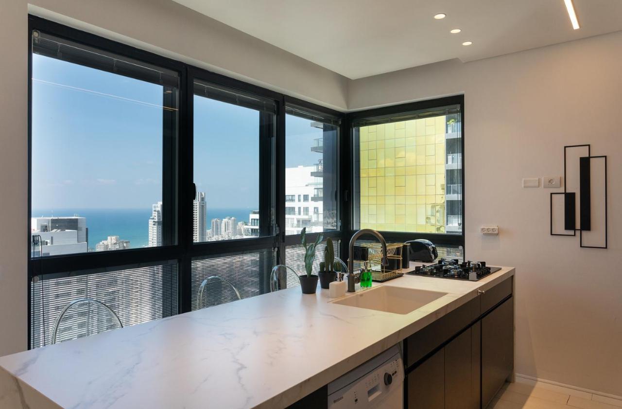 Apartmán Yalarent Sea-Breeze Penthouse With Jacuzzi Bat Jam Exteriér fotografie