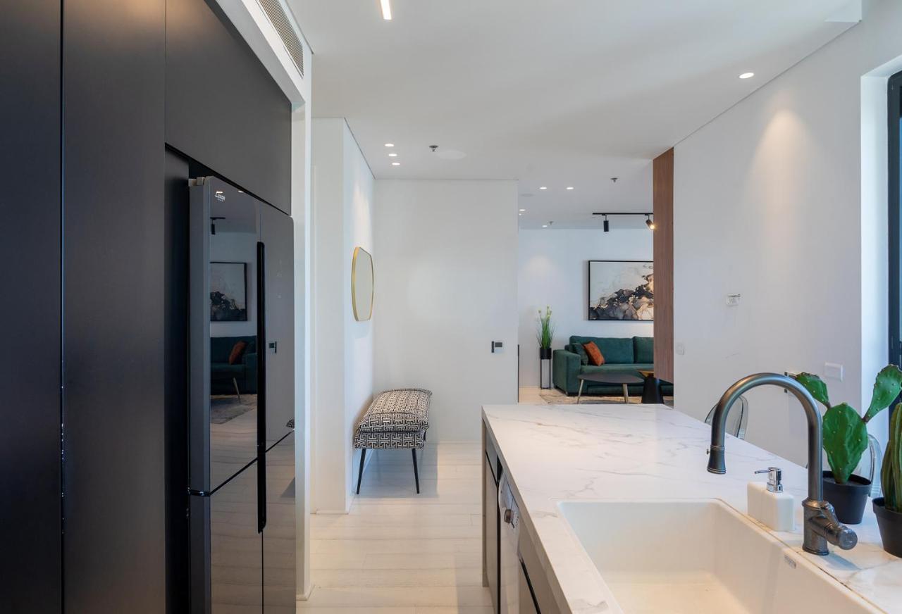 Apartmán Yalarent Sea-Breeze Penthouse With Jacuzzi Bat Jam Exteriér fotografie