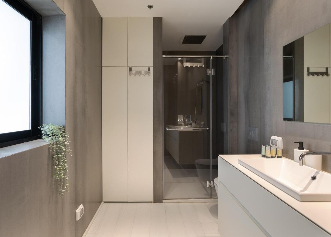 Apartmán Yalarent Sea-Breeze Penthouse With Jacuzzi Bat Jam Exteriér fotografie