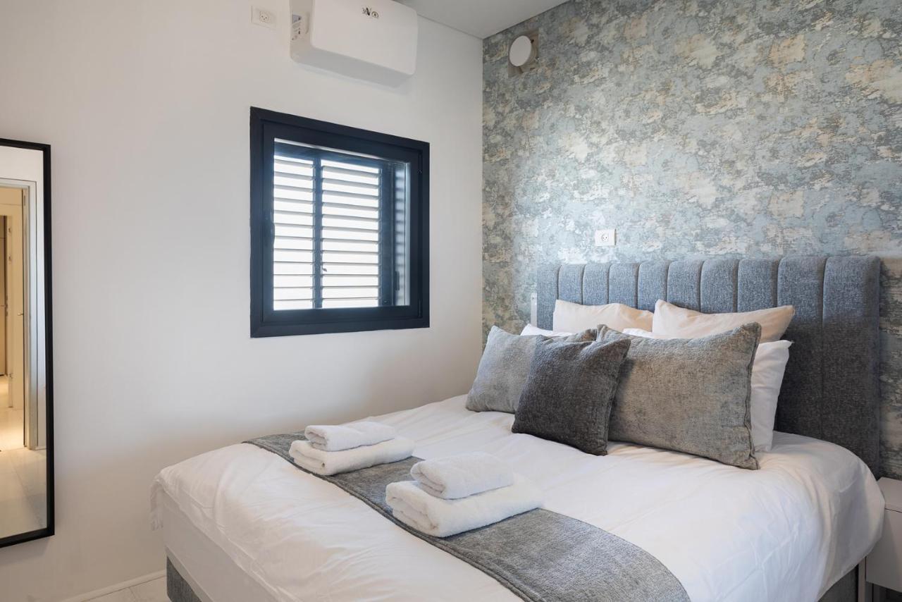 Apartmán Yalarent Sea-Breeze Penthouse With Jacuzzi Bat Jam Exteriér fotografie