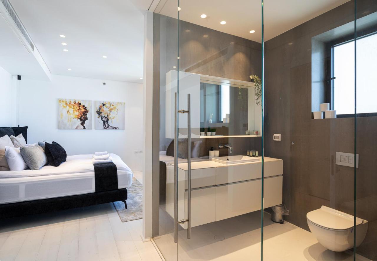 Apartmán Yalarent Sea-Breeze Penthouse With Jacuzzi Bat Jam Exteriér fotografie