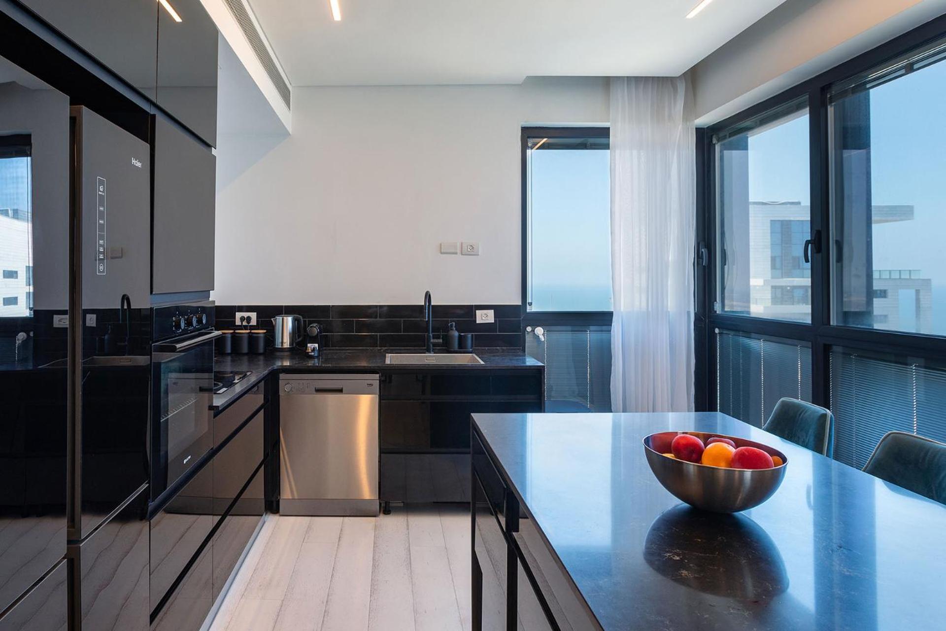 Apartmán Yalarent Sea-Breeze Penthouse With Jacuzzi Bat Jam Exteriér fotografie