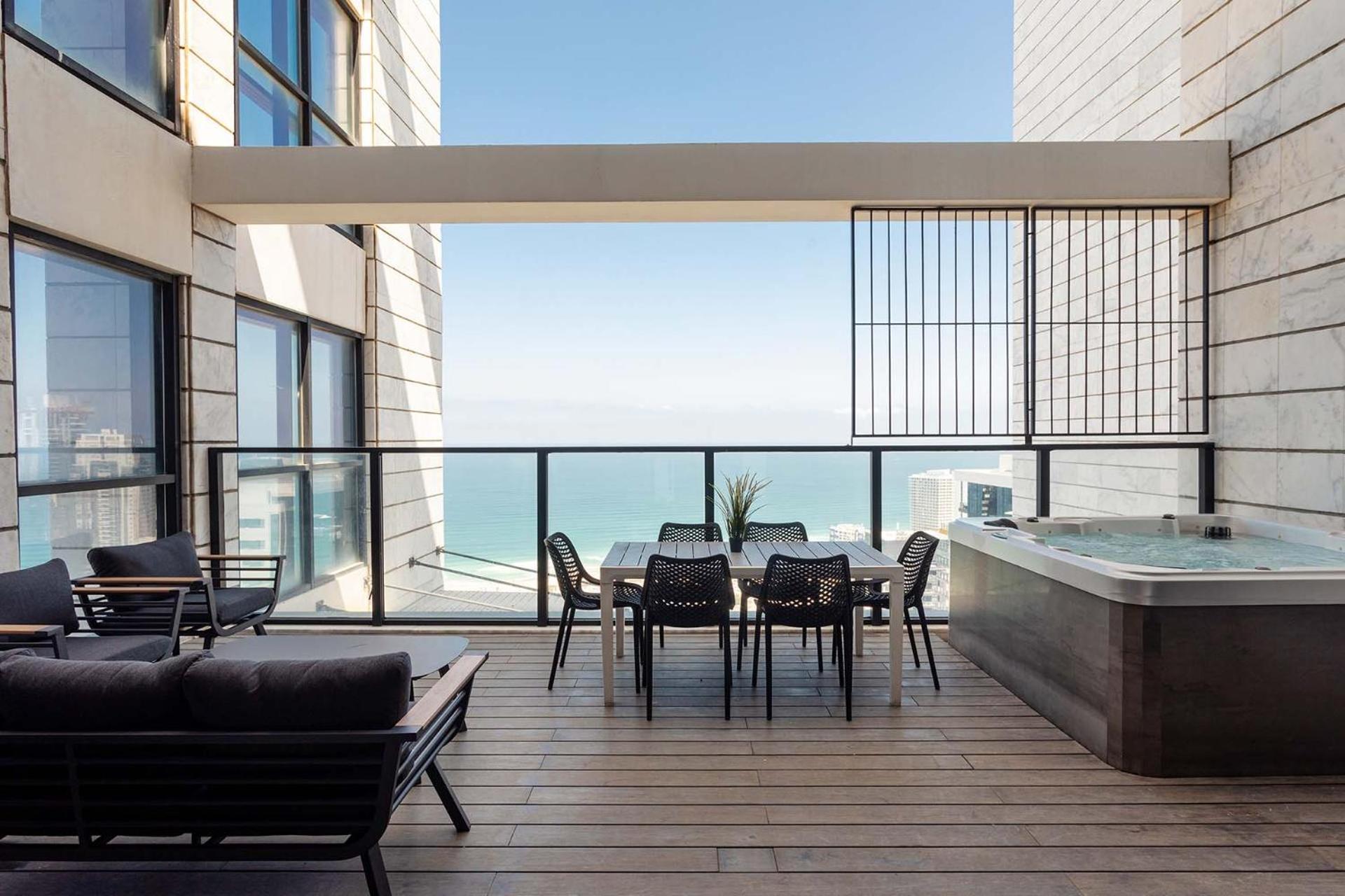 Apartmán Yalarent Sea-Breeze Penthouse With Jacuzzi Bat Jam Exteriér fotografie